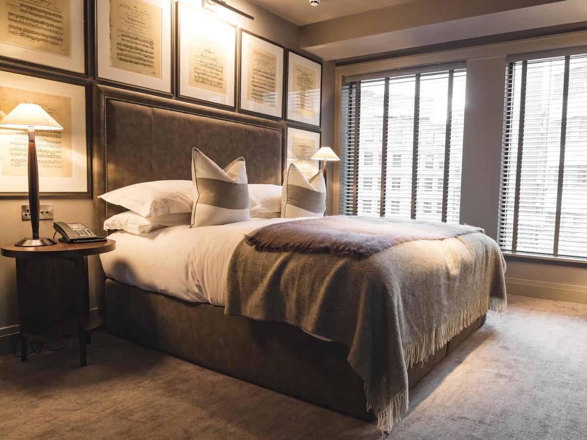 Dakota 5* Leeds (West Yorkshire)